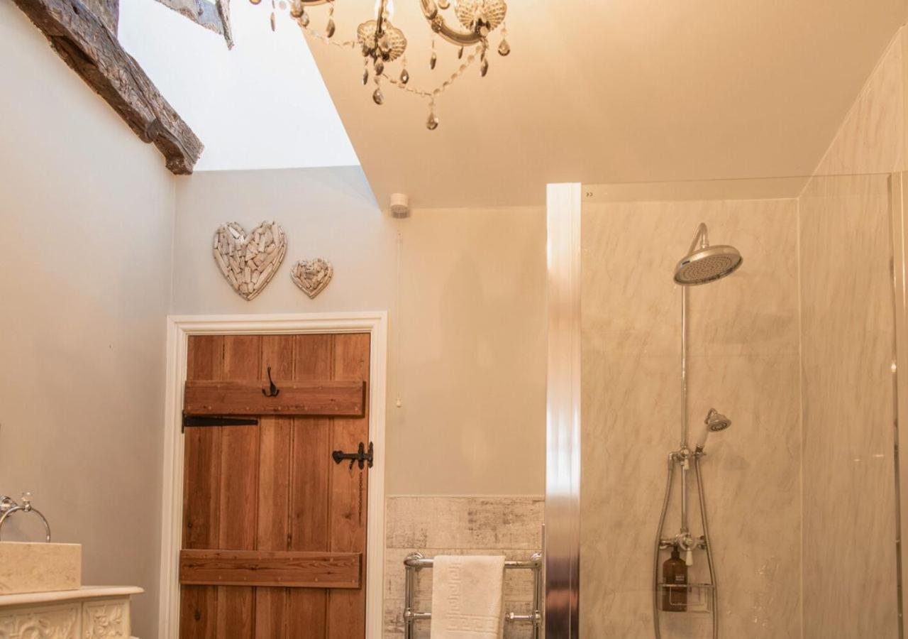 Вілла Charming 2 Bed House In Tewkesbury Centre Екстер'єр фото